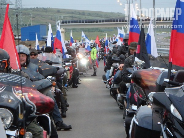 Эксклюзивные кадры запуска автомобильного движения на Крымском мосту