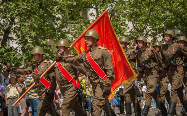 В Симферополе все-таки проведут парад Победы