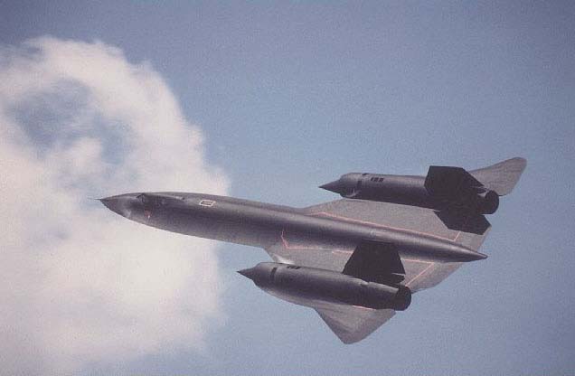 Cтратоплан SR-71 развивает скорость около М4