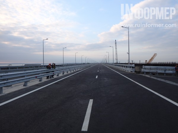 Эксклюзивные кадры запуска автомобильного движения на Крымском мосту