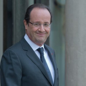 МИД России ставит нынешние власти Франции на их заслуженное место: подписали - выполняйте!