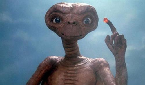 В Франции запрещено продавать куклу «Инопланетянин».