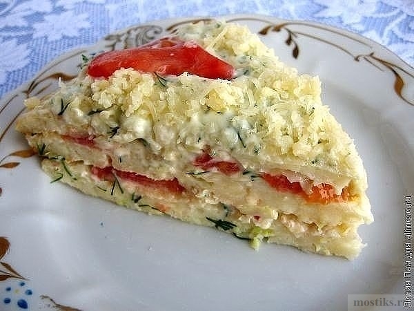 Кабачковый торт с помидорами и чесночком