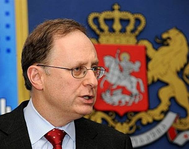 НАТО объявляет России войну и официально присваивает статус - противник