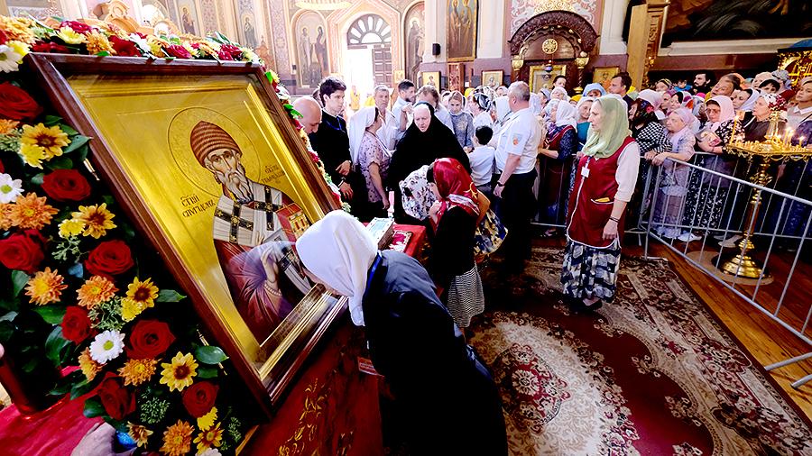 Как попасть к мощам святого Спиридона Тримифунтского в Храме Христа Спасителя 12. 10. 2018 Как попасть к мощам святого Спиридона Тримифунтского в Храме Христа Спасителя 12. 10. 2018