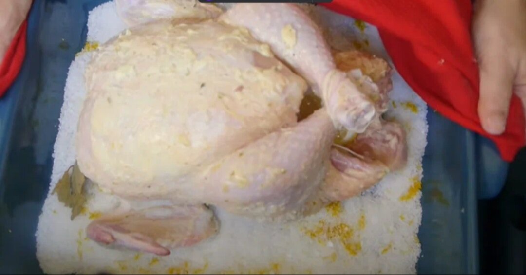 Курица на соли в духовке - просто, быстро, безумно вкусно. Самый лучший рецепт в мире!
