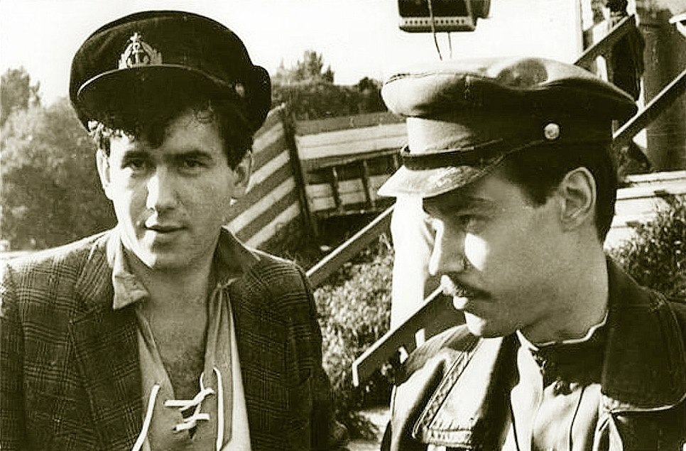 Cам я эту роль терпеть не могу, но народ ее любит...