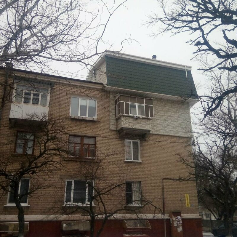 А тут уже хозяева разошлись и сказали - ничего - впихнем Лень или экономия: о том как впихивалось невпихуемое
(20 фото)