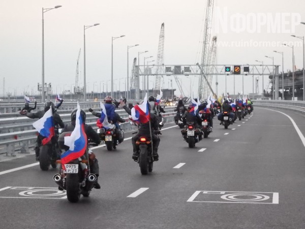 Эксклюзивные кадры запуска автомобильного движения на Крымском мосту