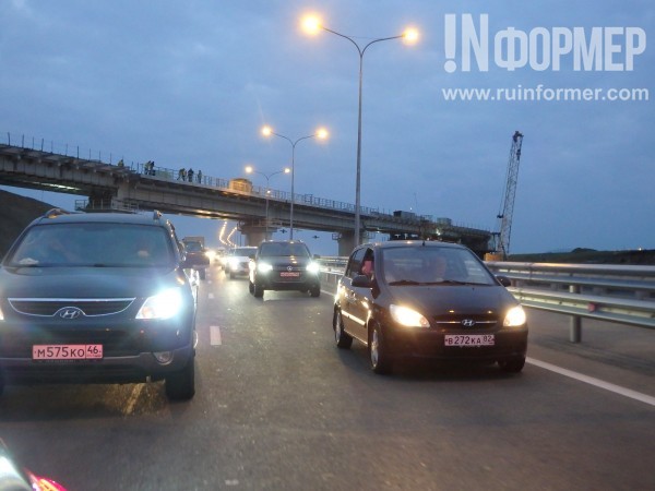 Эксклюзивные кадры запуска автомобильного движения на Крымском мосту