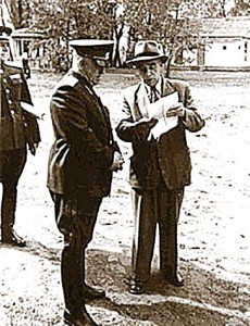 Георгий Жуков и Вячеслав Малышев во время учений на Тоцком полигоне