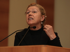 Мизулину атаковали гей-активисты