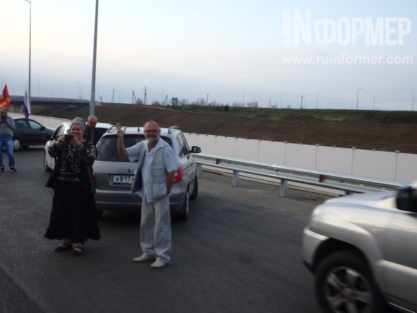 Эксклюзивные кадры запуска автомобильного движения на Крымском мосту