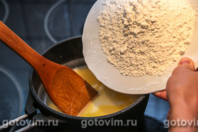 Фотографии рецепта Заварные пирожные с песочным тестом (эклеры с тестом кракелин), 03 Заварные пирожные с песочным тестом (эклеры с тестом кракелин), Шаг 03
