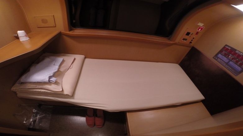 Как выглядит Японский плацкарт поезда, япония, японский плацкарт