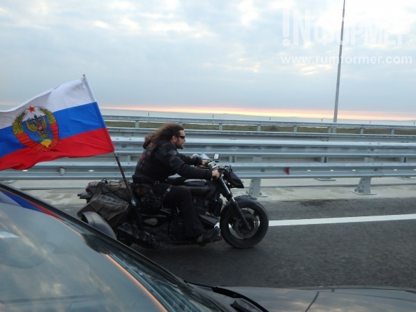Эксклюзивные кадры запуска автомобильного движения на Крымском мосту