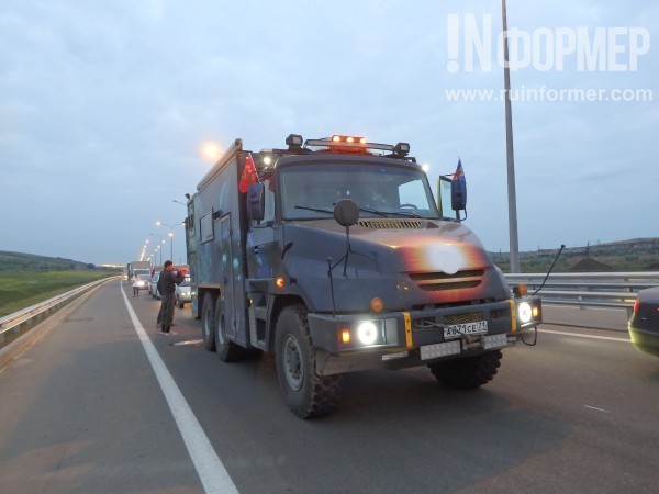 Эксклюзивные кадры запуска автомобильного движения на Крымском мосту