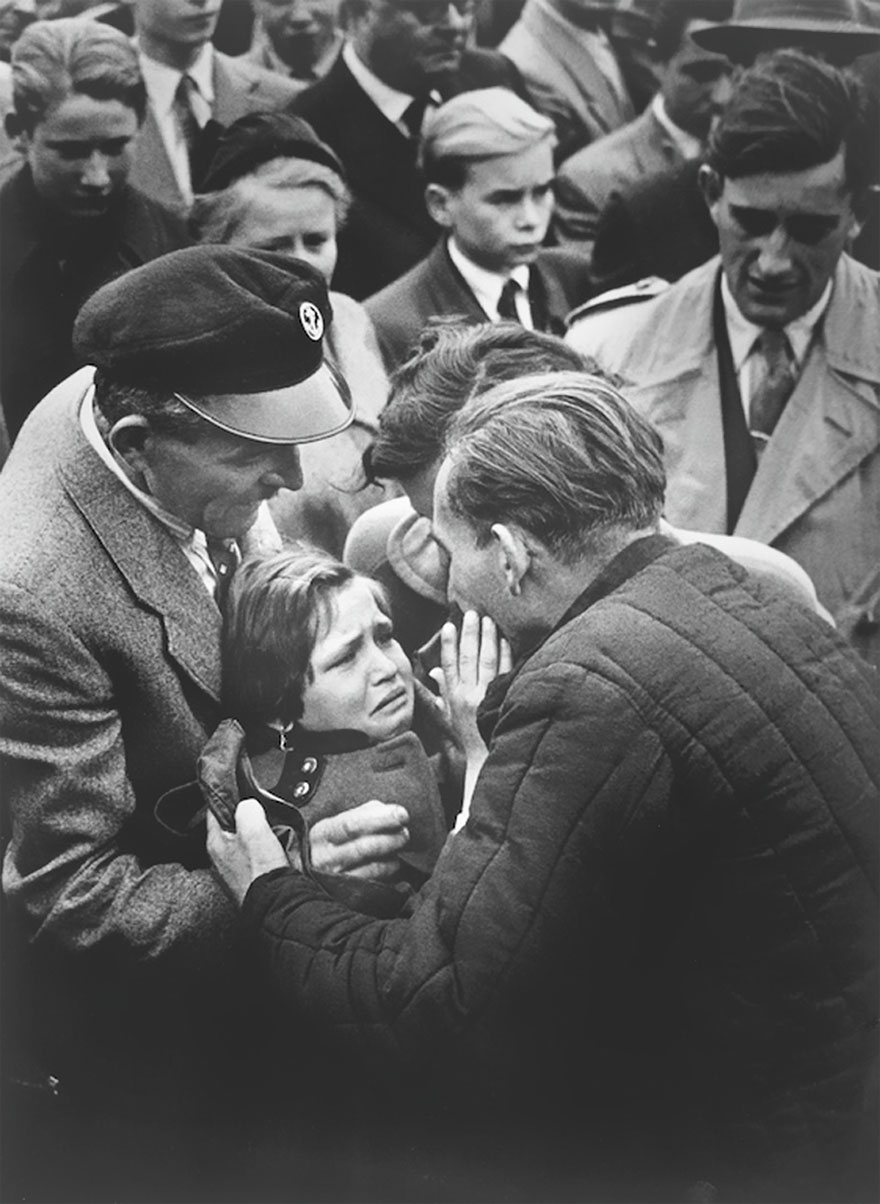 Архивные фотографии, которые запечатлели редкие исторические моменты Архивные фотографии, которые запечатлели редкие исторические моменты