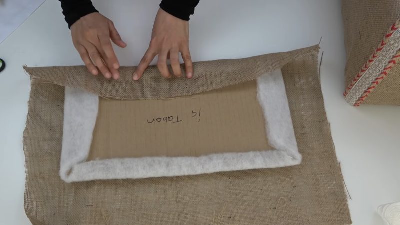 Мешковина + пластмассовый ящик: практичная идея, отличный результат Мешковина + пластмассовый ящик: практичная идея, отличный результат