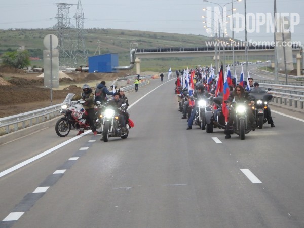 Эксклюзивные кадры запуска автомобильного движения на Крымском мосту