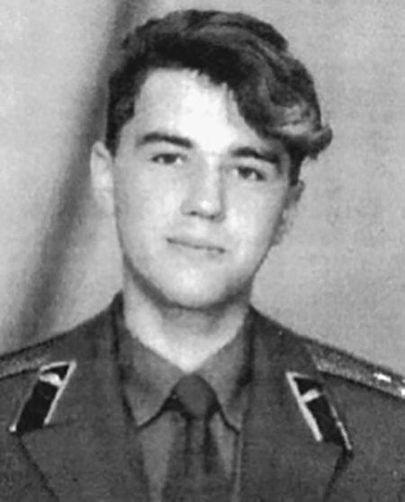 Есть генеральские сынки, а есть сыновья генералов! Есть генеральские сынки, а есть сыновья генералов!