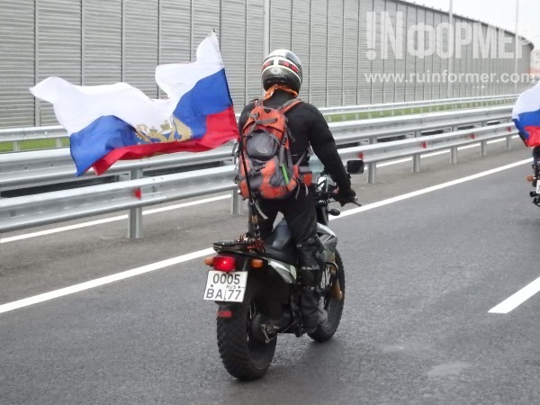 Эксклюзивные кадры запуска автомобильного движения на Крымском мосту