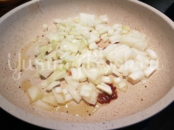 Кукурузная каша с курицей и грибами - шаг 3
