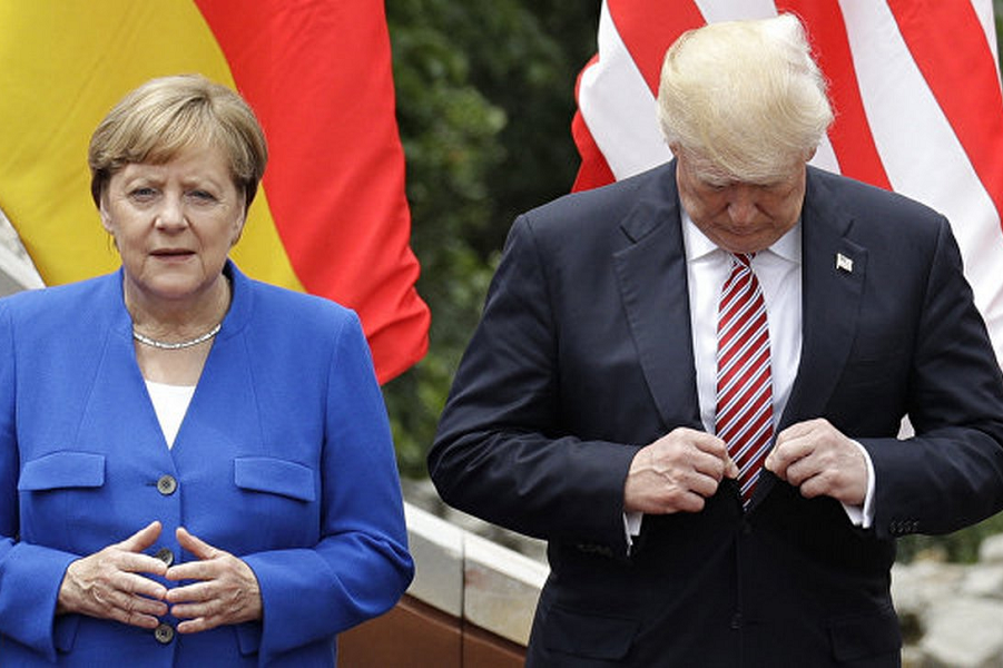 merkel-tramp.png merkel-tramp.png