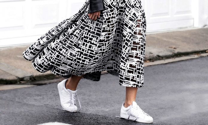 Carmencitta-Wear-Sneakers-With-Dresses-8-e1465570691205
