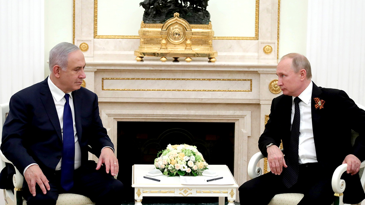 Израиль пытается вовлечь Путина в интриги против Ирана Израиль пытается вовлечь Путина в интриги против Ирана