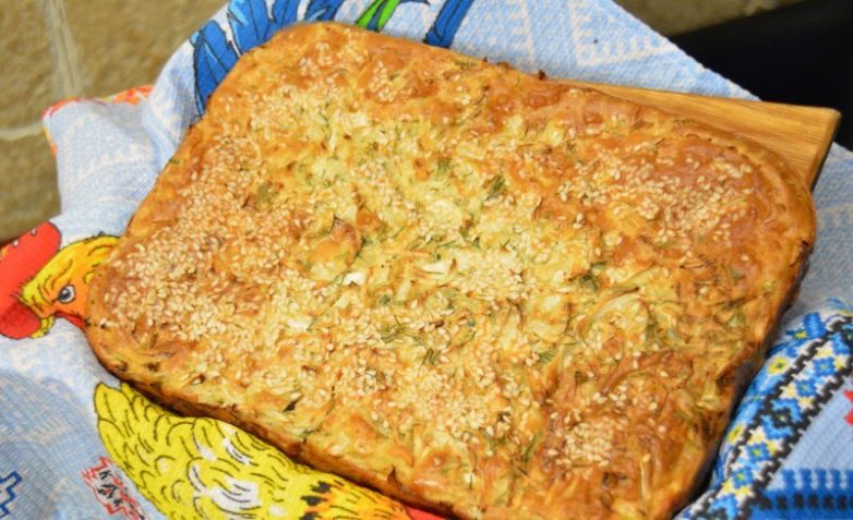 Простой и вкусный заливной пирог с капустой! Простой и вкусный заливной пирог с капустой!