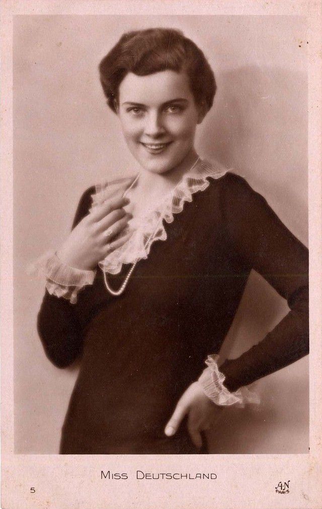     1930 , ,  
