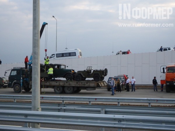 Эксклюзивные кадры запуска автомобильного движения на Крымском мосту