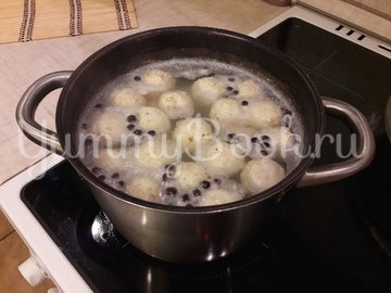 Лёгкий суп с куриными фрикадельками и яичной "лапшой"