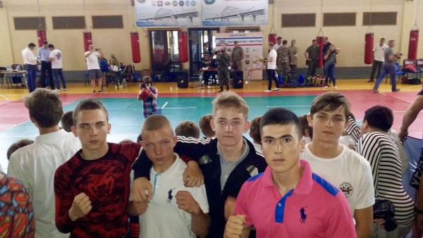 Сильные, молодые, спортивные!