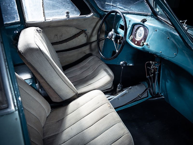 8 раритетных фото самого старого в мире Porsche