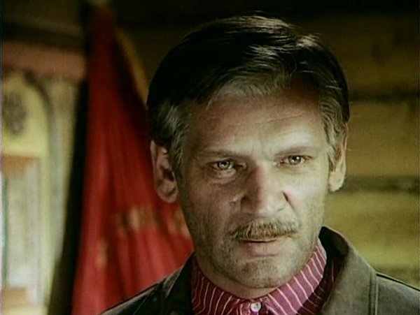 кадр из фильма "Тени исчезают в полдень"