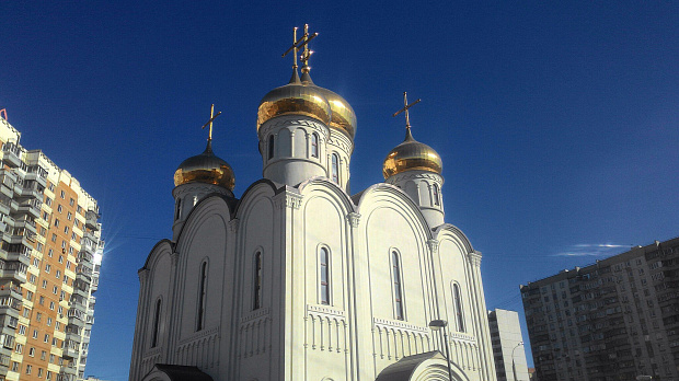 Храм на Пятницком шоссе часть богослужений будет проводить на улице