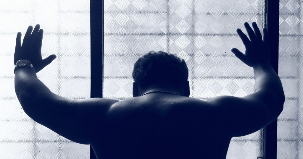 Боюсь, что скоро закончатся деньги и негде будет жить
