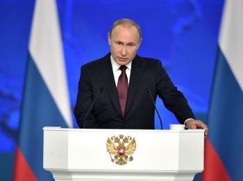 Президент РФ подписал закон о «фейковых» новостях