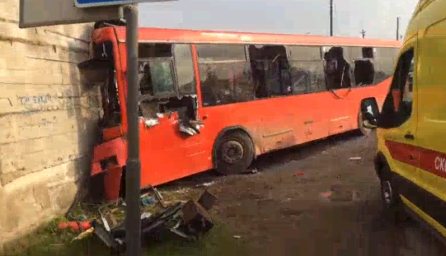 Минздрав рассказал о состоянии пострадавших в ДТП с автобусом в Перми