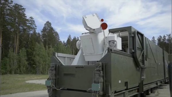Стоп кадр из видео от Минобороны России "Боевой лазерный комплекс" демонстрирует лазерное оружие, установленное на грузовике. МИНИСТЕРСТВО ОБОРОНЫ РОССИИ / ОБЩЕСТВЕННЫЕ СМИ / Фото / Newsweek
