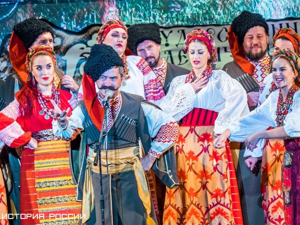 Артисты Кубанского казачьего хора