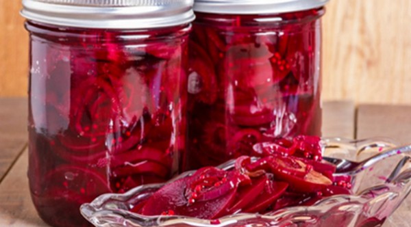 why-fermented-beets-are-one-of-the-best-things-you-can-eat-daily-600x332