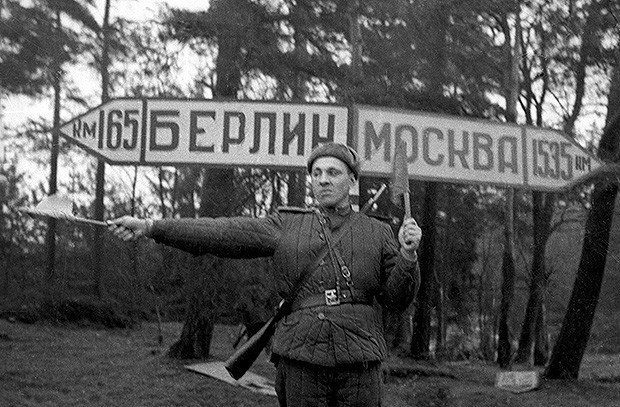 Берлин штурмовали две недели...