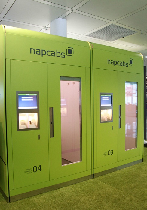 Кабины Napcabs в аэропорту Мюнхена (Германия). Кабины Napcabs в аэропорту Мюнхена (Германия).