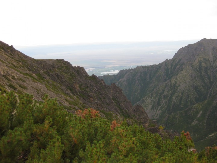 Баргузинская долина и восточная часть Баргузинского хребта. Бурятия.