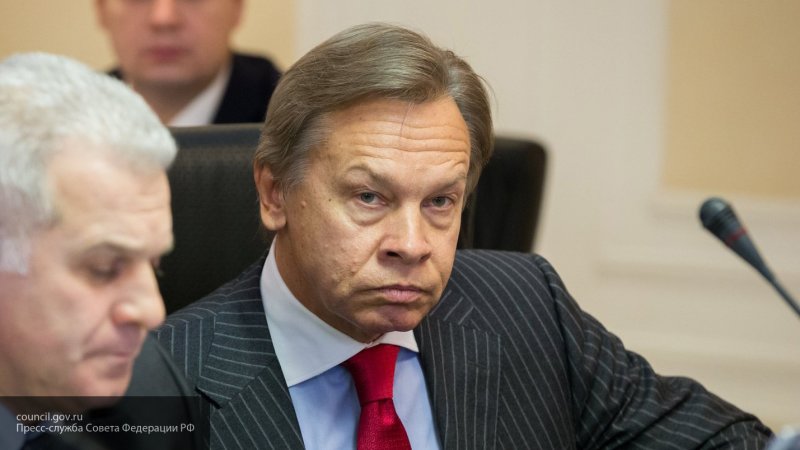 "Иногда лучше жевать, чем говорить": Пушков отреагировал на "бредовое" заявление США о морской блокаде "Иногда лучше жевать, чем говорить": Пушков отреагировал на "бредовое" заявление США о морской блокаде