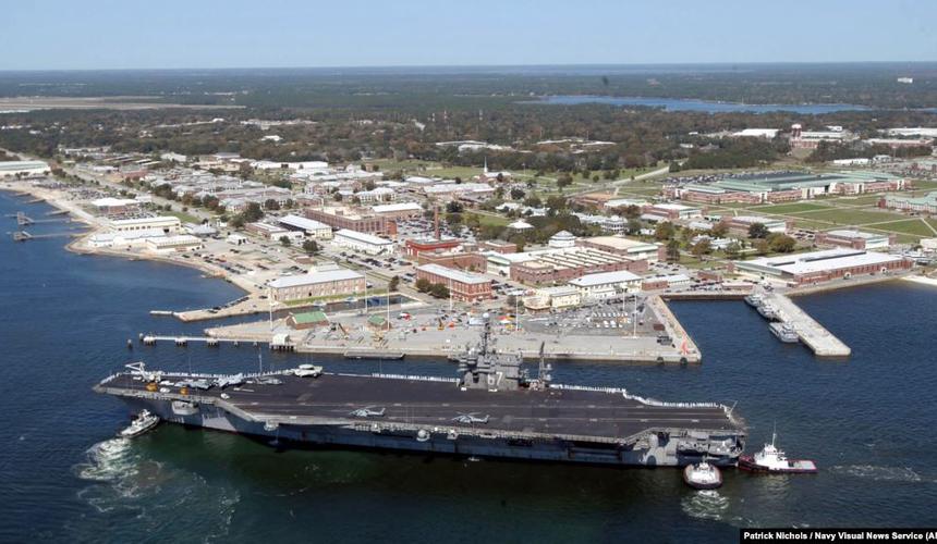 Очередной стрелок: четверо погибших на базе ВМС США во Флориде