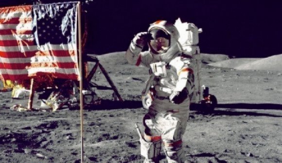 Американский эксперт нашел доказательство фальсификации высадки США на Луне Американский эксперт нашел доказательство фальсификации высадки США на Луне